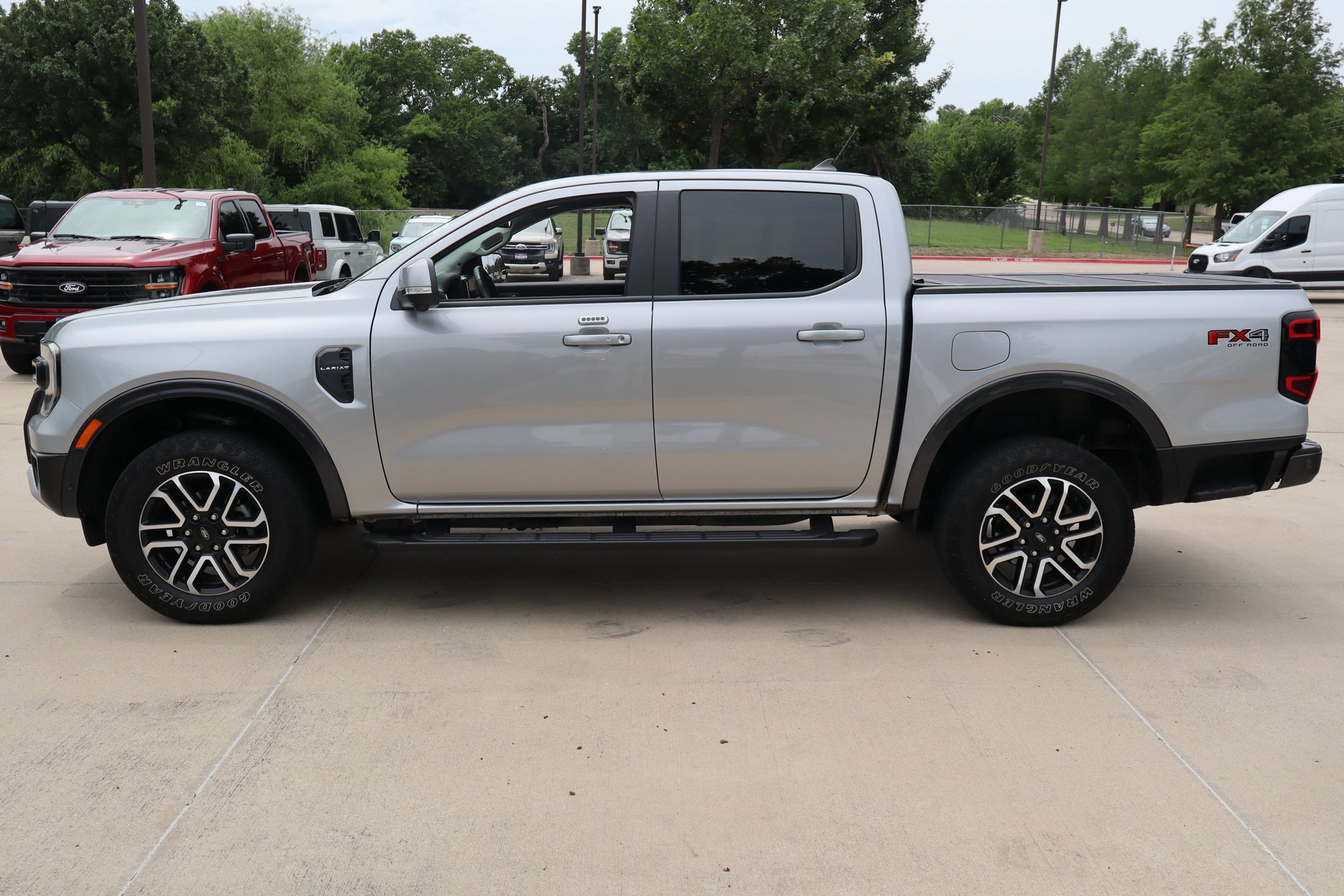 Certified 2024 Ford Ranger Lariat w/ FX4 Off-Road Package AWD/4WD image 9