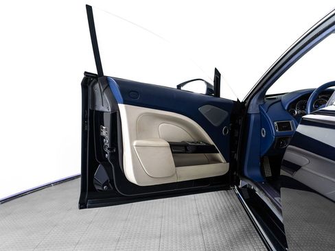 Used 2018 Aston Martin Lagonda image 44