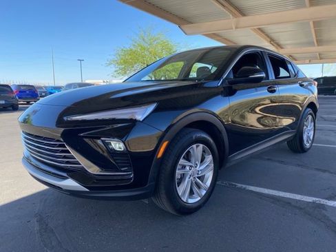 Used 2025 Buick Envista Preferred image 1