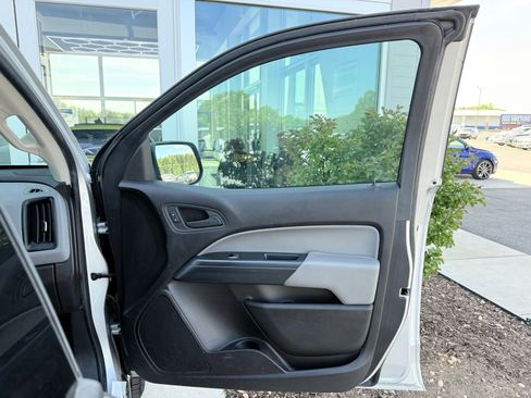 Used 2017 Chevrolet Colorado W/T w/ WT Convenience Package RWD image 21