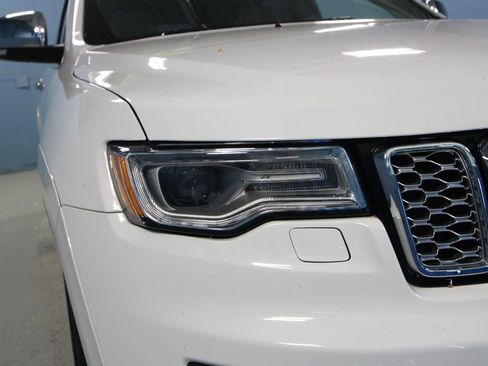 Used 2018 Jeep Grand Cherokee Summit AWD/4WD image 38