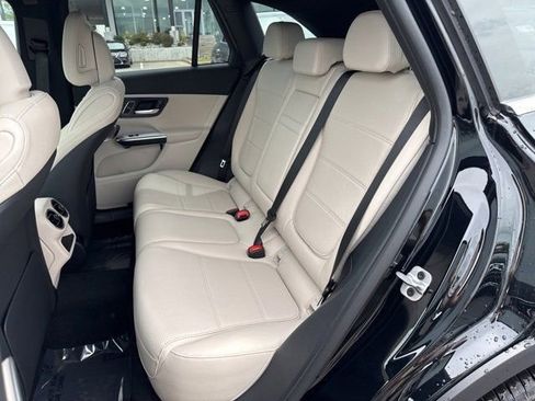 New 2025 Mercedes-Benz GLC 300 4MATIC image 8