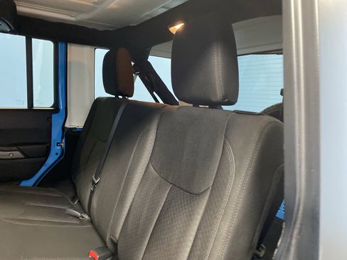 Certified 2018 Jeep Wrangler Unlimited Sport S image 23