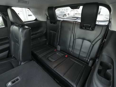 Used 2023 INFINITI QX60 Luxe w/ Vision Package image 41