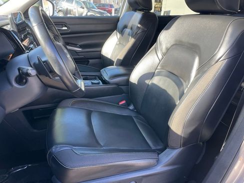 Certified 2023 Nissan Pathfinder SL w/ Lighting Package (N92) AWD/4WD image 6