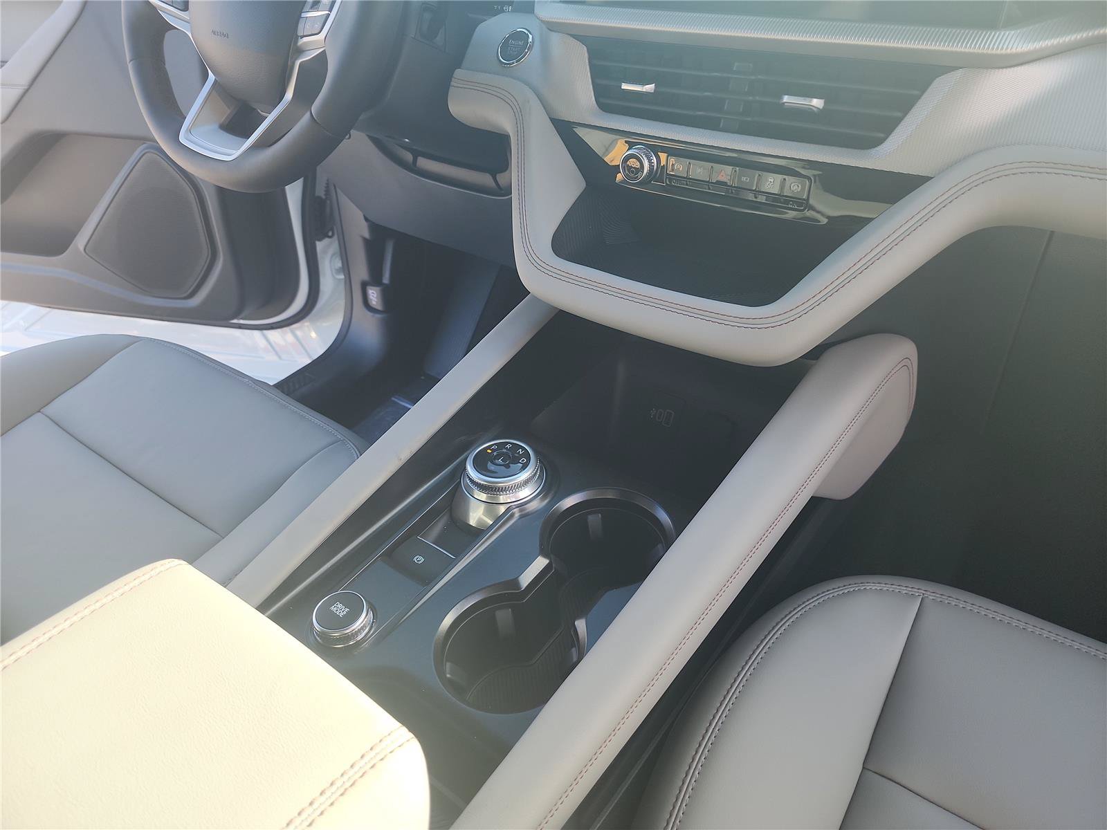 New 2027 Ford Explorer Active w/ Active Comfort Package RWD image 25