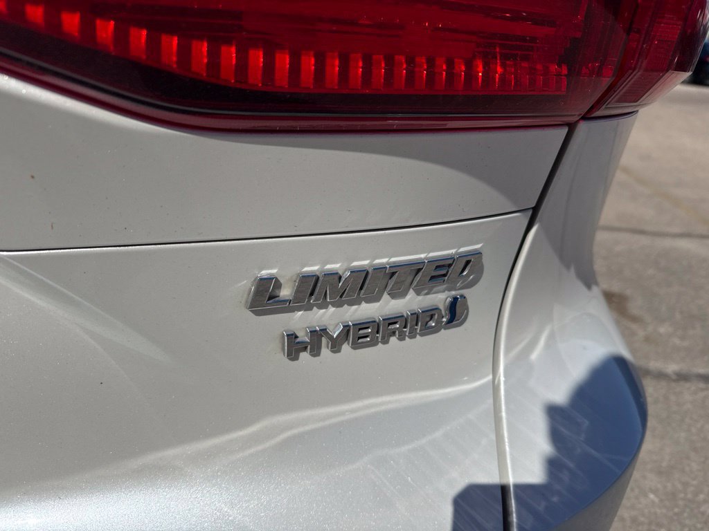 Used 2022 Toyota Venza Limited w/ Advanced Technology Package AWD/4WD image 6