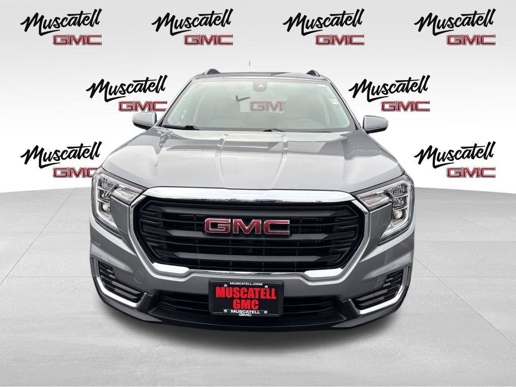 Used 2024 GMC Terrain SLE w/ Driver Convenience Package AWD/4WD image 9