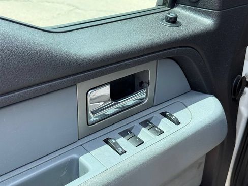 Used 2011 Ford F150 XLT w/ XLT Chrome Pkg RWD image 12