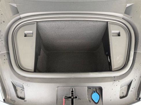 Certified 2025 Porsche Taycan 4S image 26