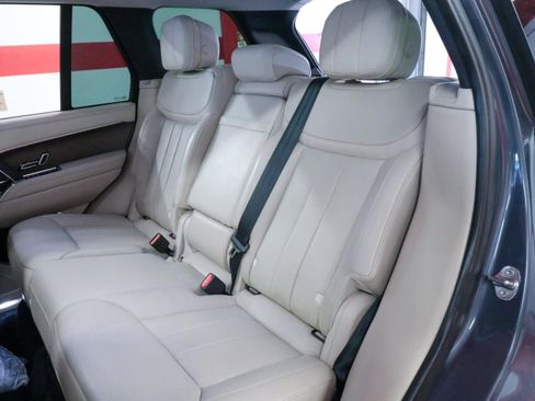 Used 2024 Land Rover Range Rover SE AWD/4WD image 15