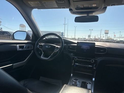 Used 2021 Ford Explorer Limited w/ Equipment Group 301A image 13