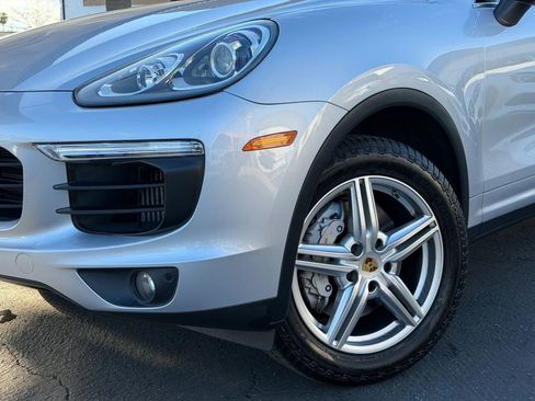 Used 2016 Porsche Cayenne S image 5
