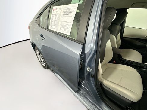 Used 2020 Toyota Corolla LE FWD image 27