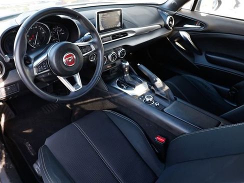 Used 2017 FIAT 124 Spider Classica image 6