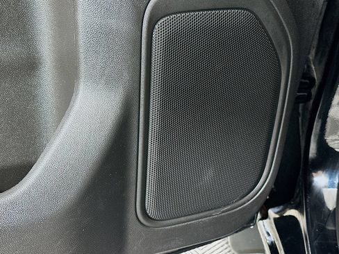 Used 2025 Chevrolet Silverado 1500 Custom Trail Boss w/ LPO, Dark Essentials Package AWD/4WD image 18