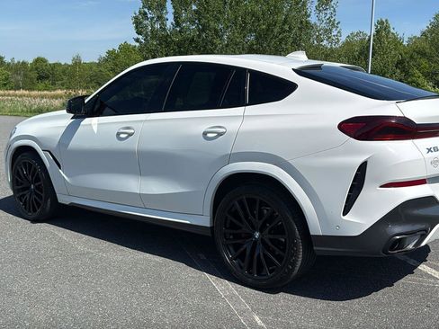 Used 2022 BMW X6 xDrive40i w/ Executive Package AWD/4WD image 9