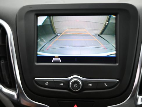 Used 2021 Chevrolet Equinox LS w/ LS Convenience Package FWD image 18