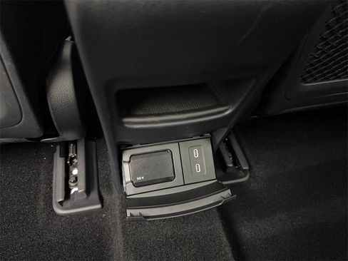 Used 2024 Mercedes-Benz EQB 250+ image 68