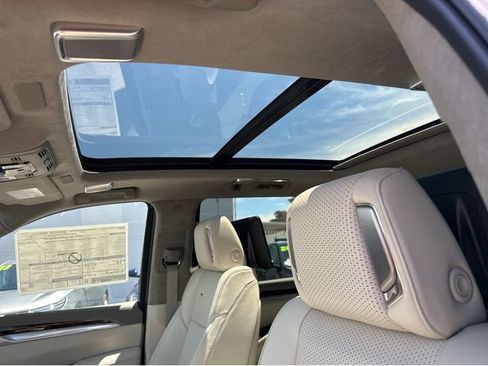 New 2026 Cadillac Escalade Platinum Sport w/ LPO, ONYX Package AWD/4WD image 21