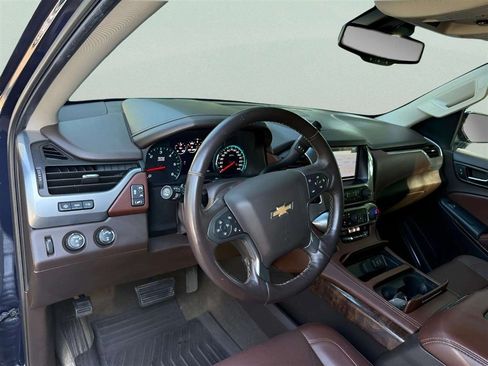 Used 2018 Chevrolet Tahoe Premier AWD/4WD image 10