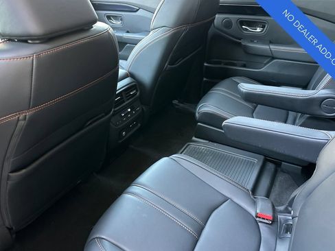 Certified 2025 Honda Pilot TrailSport image 13