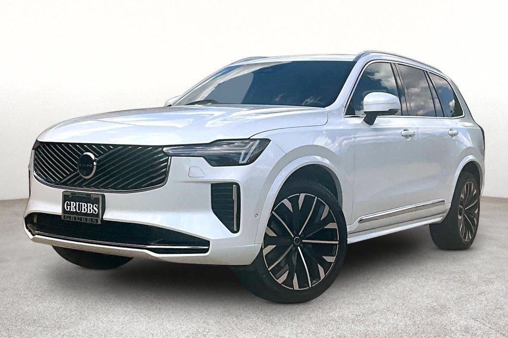 Certified 2026 Volvo XC90 B6 Plus AWD/4WD image 15