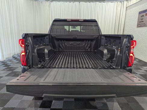 Used 2022 Chevrolet Silverado 1500 RST w/ Convenience Package II AWD/4WD image 11