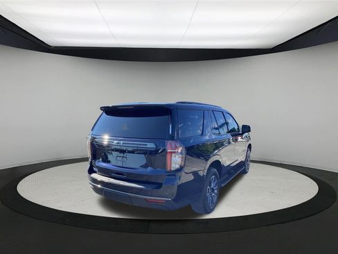 Used 2022 Chevrolet Tahoe Z71 w/ Luxury Package AWD/4WD image 8