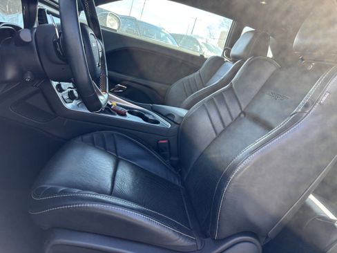 Used 2016 Dodge Challenger SRT Hellcat image 7