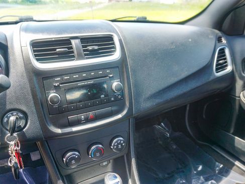 Used 2013 Dodge Avenger SE FWD image 13