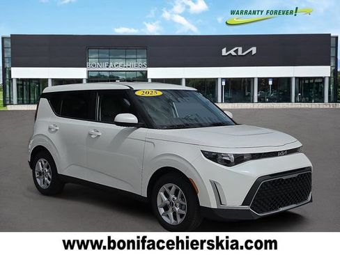 Certified 2025 Kia Soul LX w/ LX Technology Package FWD image 1