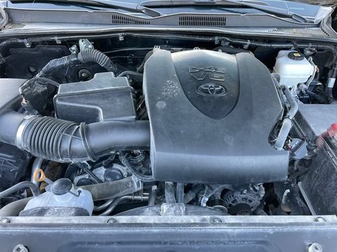 Used 2023 Toyota Tacoma TRD Off-Road AWD/4WD image 33