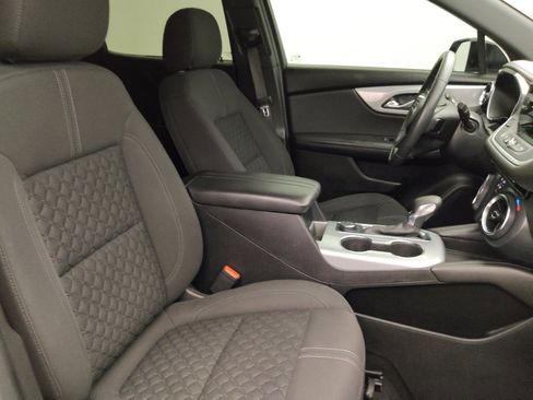 Used 2022 Chevrolet Blazer LT FWD image 21
