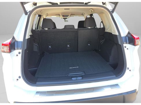 New 2026 Nissan Rogue SV FWD image 13