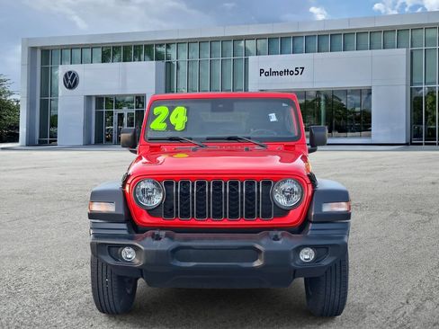 Used 2024 Jeep Wrangler Unlimited Sport AWD/4WD image 2