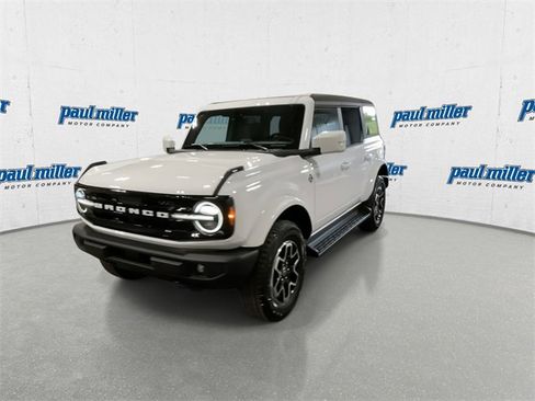 New 2025 Ford Bronco Outer Banks image 4