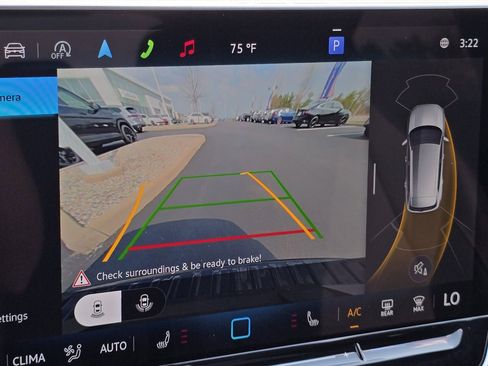 Certified 2025 Volkswagen Tiguan SE R-Line AWD/4WD image 4