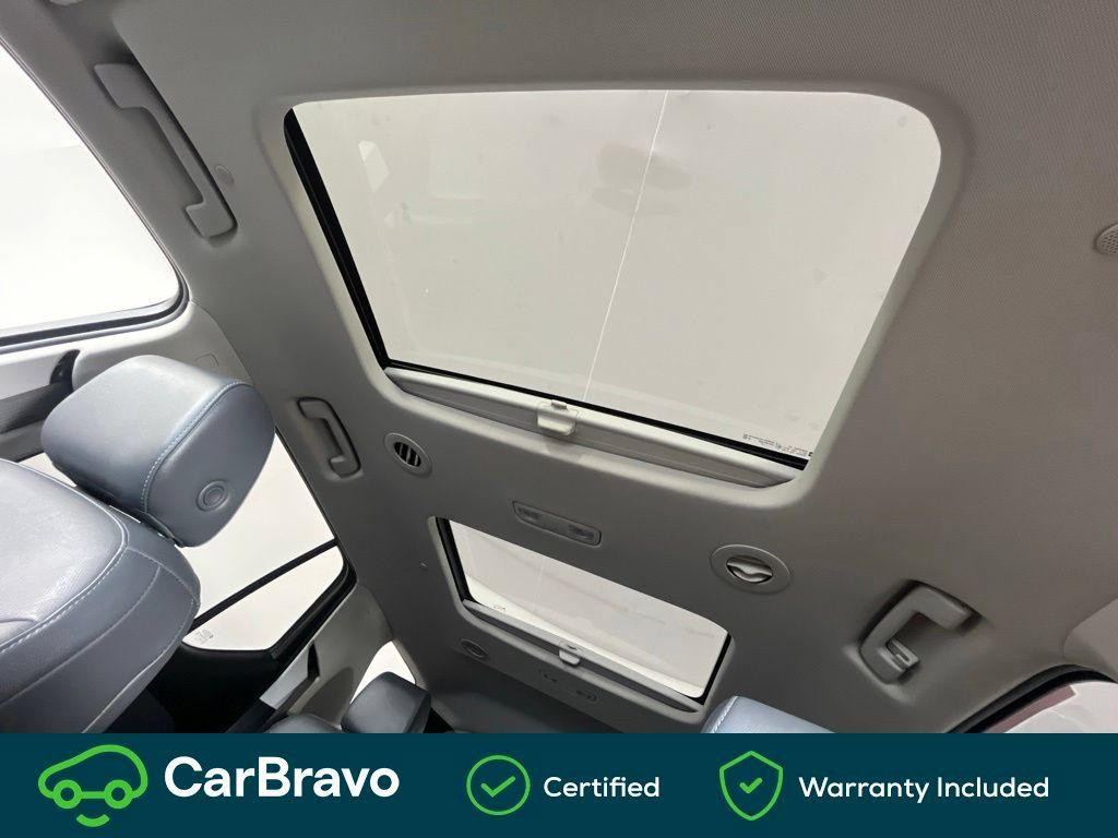 Used 2019 Chevrolet Traverse Premier w/ LPO, Blackout Package AWD/4WD image 34