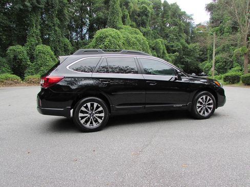 Used 2016 Subaru Outback 2.5i Limited AWD/4WD image 7