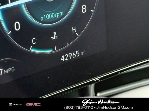 Used 2024 Hyundai Elantra SEL FWD image 3
