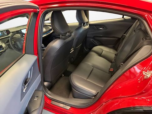 Used 2026 Toyota Prius XLE AWD/4WD image 13