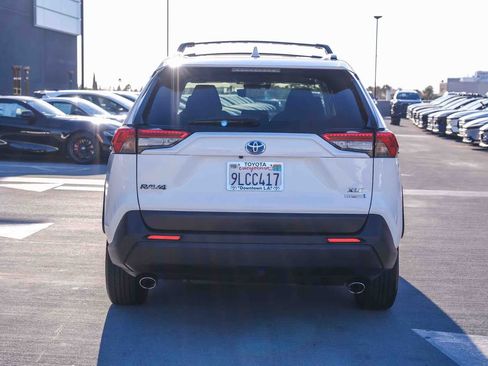 Used 2024 Toyota RAV4 XLE w/ Convenience Package AWD/4WD image 5
