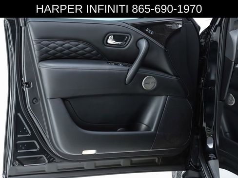 Used 2024 INFINITI QX80 Sensory image 19