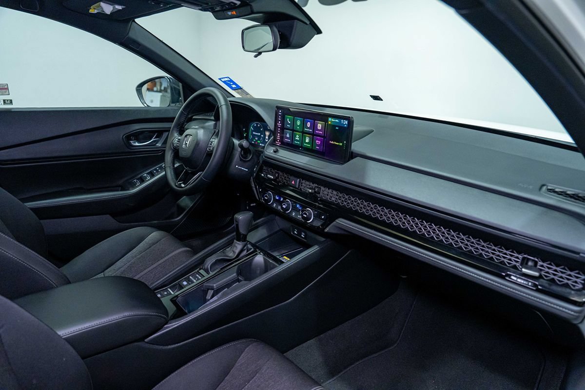 Used 2025 Honda Accord Sport image 19