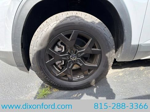 Used 2025 Volkswagen Atlas Peak Edition SE AWD/4WD image 11