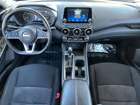 Used 2025 Nissan Sentra SR FWD image 12