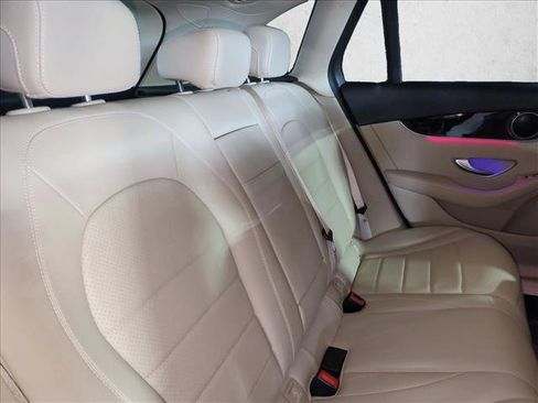 Used 2020 Mercedes-Benz GLC 300 image 19
