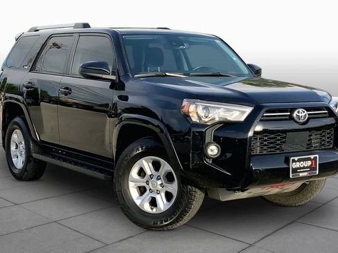 Used 2022 Toyota 4Runner SR5 AWD/4WD image 3