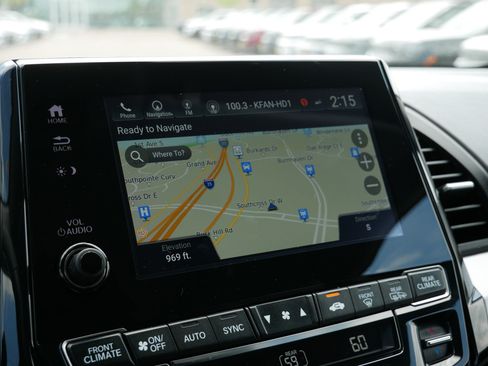 Used 2024 Honda Odyssey Touring image 22